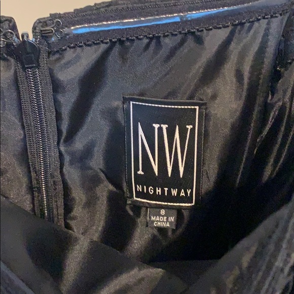 Long black evening dress - Picture 4 of 5